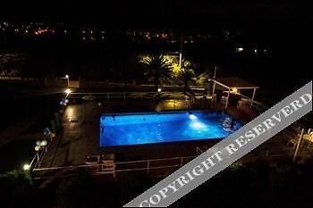 Royal Cove Hotel Jennings Екстериор снимка