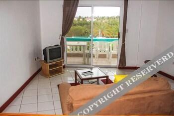 Royal Cove Hotel Jennings Екстериор снимка