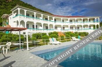 Royal Cove Hotel Jennings Екстериор снимка